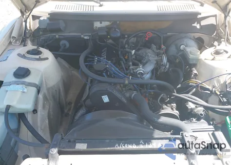 1989 Volvo 245 Dl/Gl z USA, uszkodzony, nr VIN YV1AX8853K1842918